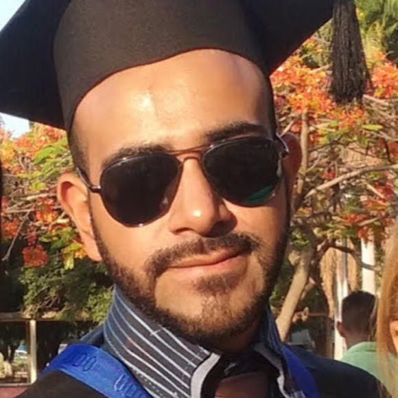 Profile Picture of Simon Villarroel (@simonvillarroel) on Poshmark
