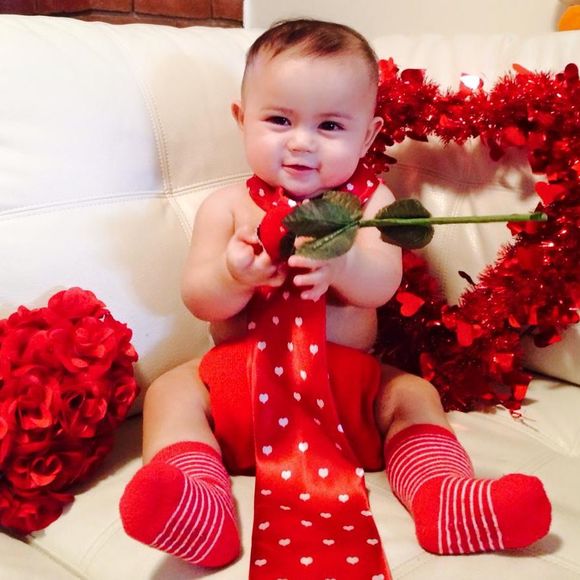 Profile Picture of Phoebe Cates (@dumba_dumbo) on Poshmark