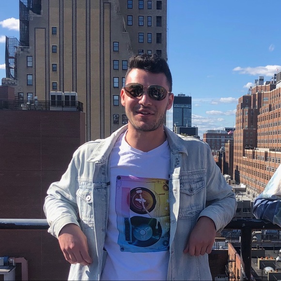 Profile Picture of Sam Rosenthal (@sam_rosenthal) on Poshmark