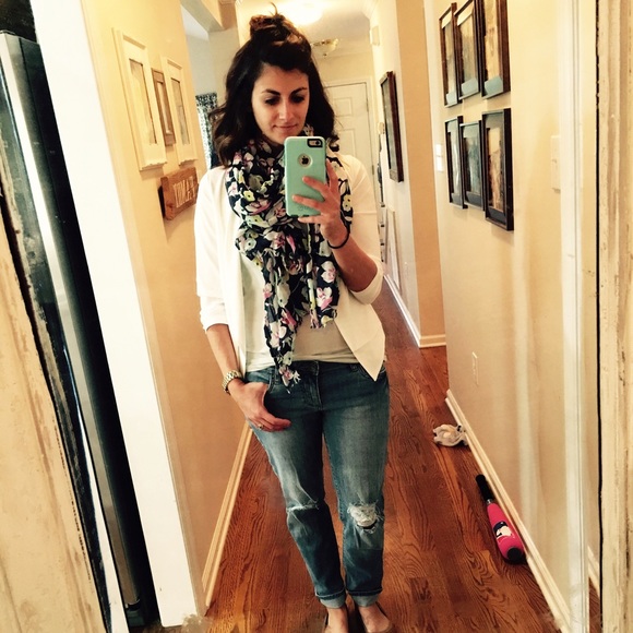 Profile Picture of Alyssa Hatcher (@lyshatch) on Poshmark