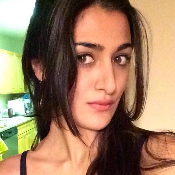 Profile Picture of Ayesha Sheikh (@asheikh) on Poshmark
