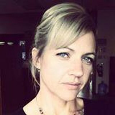 Profile Picture of Marie-Claude Couture (@Mariesurlerang) on Twitter
