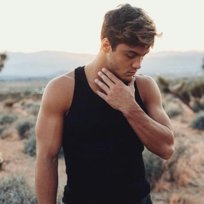 Profile Picture of Iris 👑 👏 🔥 (@grayson_lane11) on Twitter