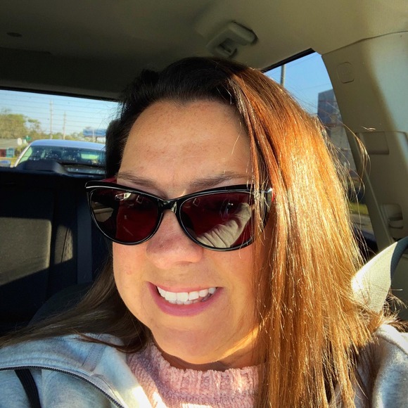 Profile Picture of Robin Wilson-hansel (@rhansel1) on Poshmark