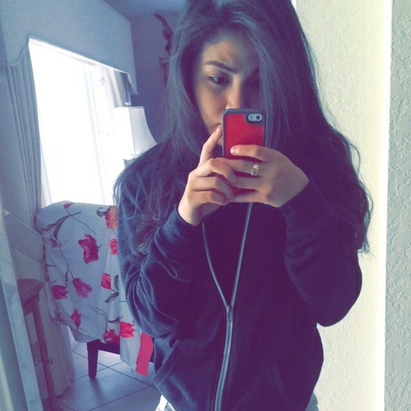 Profile Picture of Rocio Carvajal (@maynorusho) on Poshmark