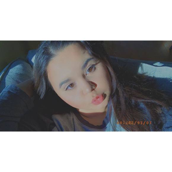 Profile Picture of Cassandra Chase (@thecassychase) on Poshmark