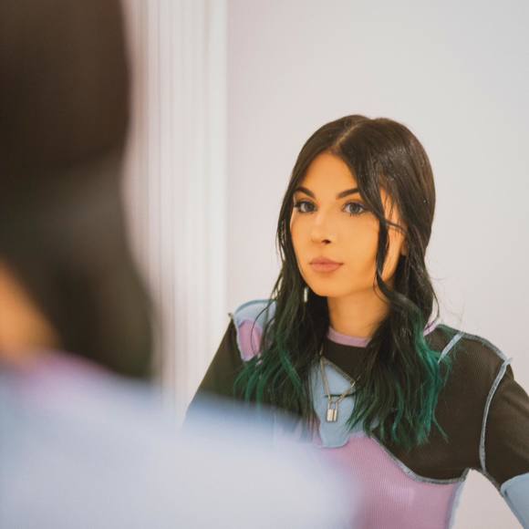 Profile Picture of Julia Malak (@juliagadalla88) on Poshmark