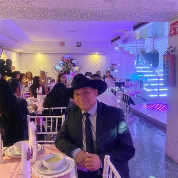 Profile Picture of Abraham Cisneros (@abrahamcisne487) on Poshmark