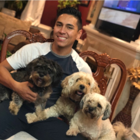 Profile Picture of Michael Balderrama (@balde_mike) on Poshmark