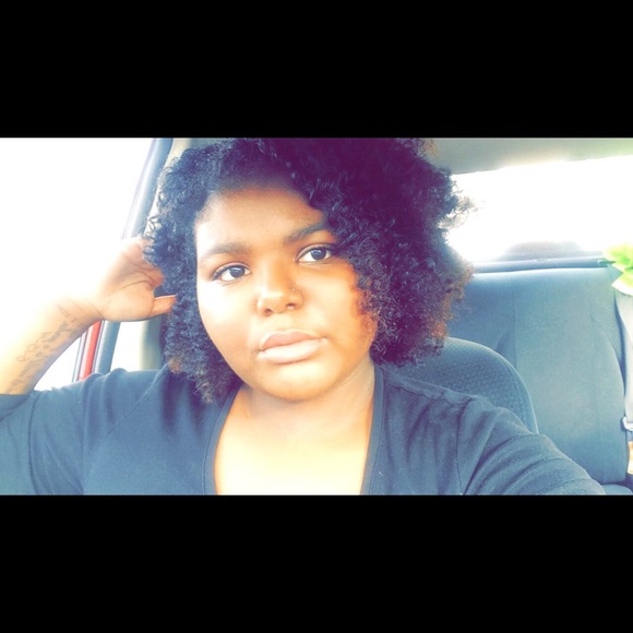 Profile Picture of Tiffani Palmer (@tiffanip92) on Poshmark