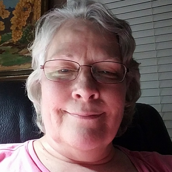 Profile Picture of Joanna Porter (@jfporter7) on Poshmark