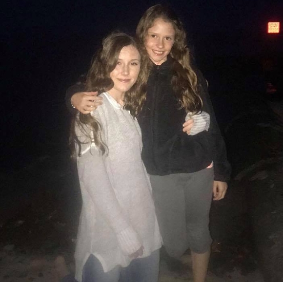 Profile Picture of Alice Gully (@allyoop_58) on Poshmark