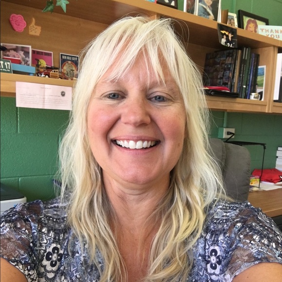 Profile Picture of Cindy Gannon (@cindygannon) on Poshmark