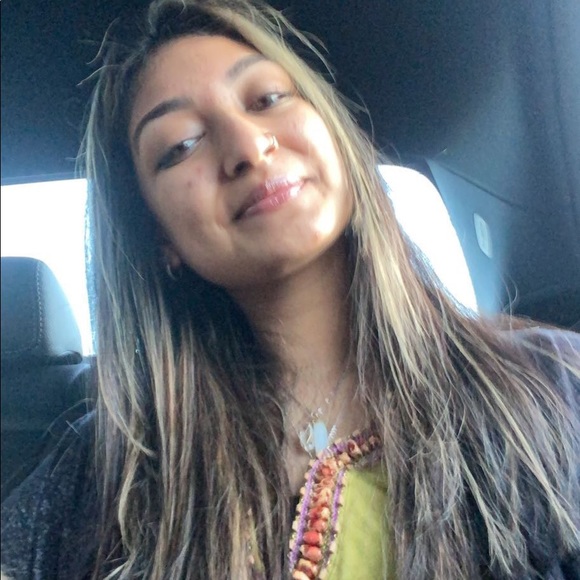 Profile Picture of Ria Sambasivan (@riasambs) on Poshmark