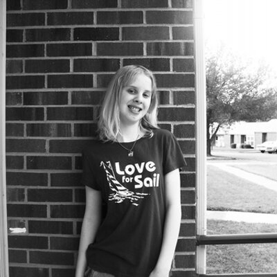 Profile Picture of Helen Dunlap (@ILOVEJB4EVER4) on Twitter