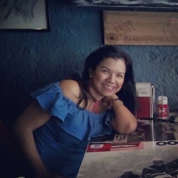 Profile Picture of Aomarys Jaimes (@aomarysjaimes) on Poshmark