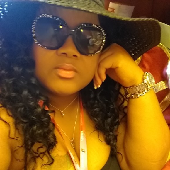 Profile Picture of Tarkeshia Monyet (@tarkeshia) on Poshmark