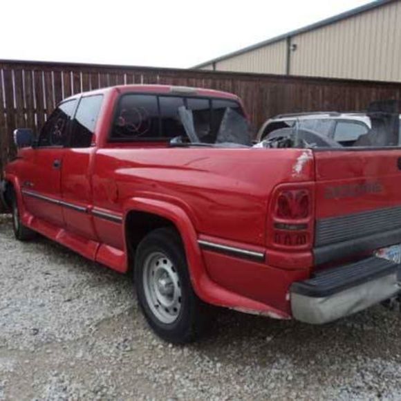 Profile Picture of Stella Blancett (@hugiebear) on Poshmark