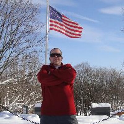 Profile Picture of drew luttrell (@drewluttrell) on Twitter