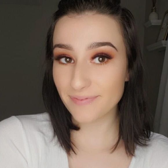 Profile Picture of Emily Rees (@emilyfaithrees) on Poshmark