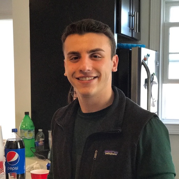 Profile Picture of Andrew De maio (@ademaio11) on Poshmark