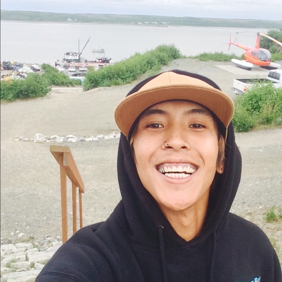 Profile Picture of Sean Fabionar (@ssteezy559) on Poshmark