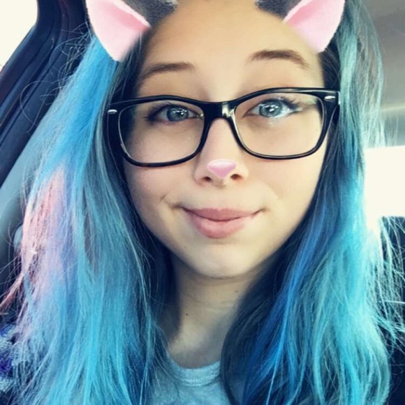 Joy Peachee - Poshmark Profile Picture of Joy Peachee (@joypeachee5513) on Poshmark