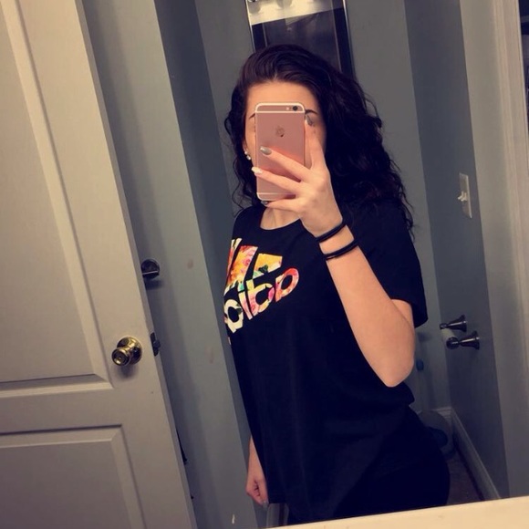 Profile Picture of Amber Rohr (@amberrohrr86610) on Poshmark