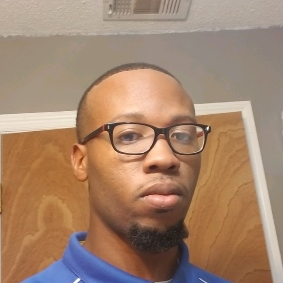 Profile Picture of Demetris Williams (@meatwilliams91) on Poshmark