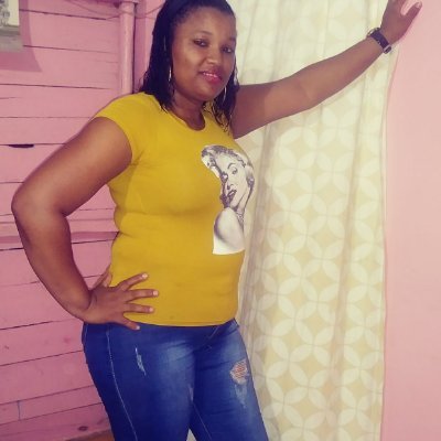 Profile Picture of Alexandra Alvares (@alexand6487) on Twitter