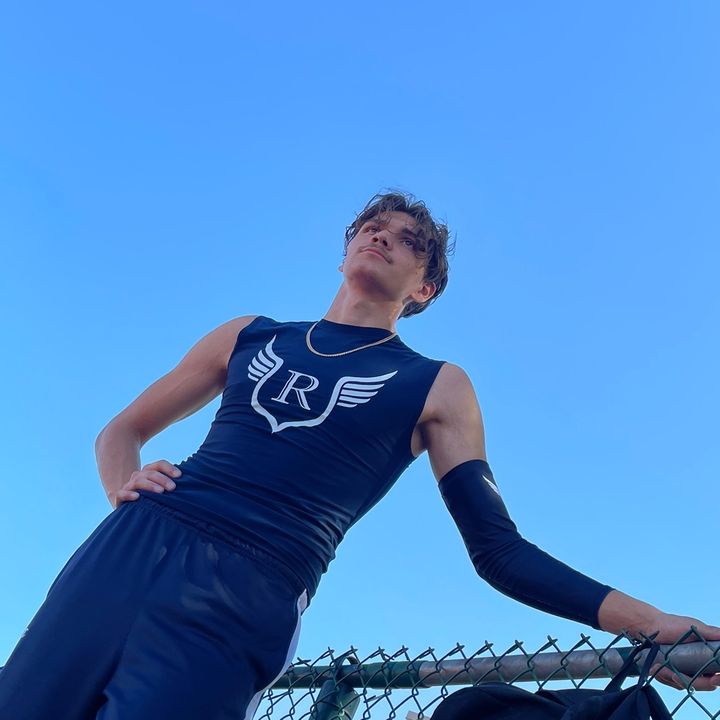 Profile Picture of Armanibueno (@armanibueno) on Tiktok