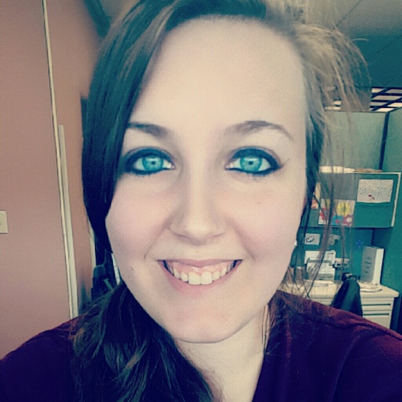 Profile Picture of Krystal Scott (@kkscott93) on Poshmark