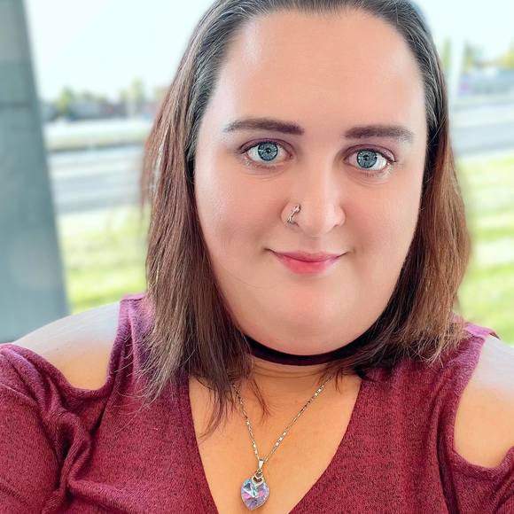 Profile Picture of Amie Introne (@ames_413) on Poshmark