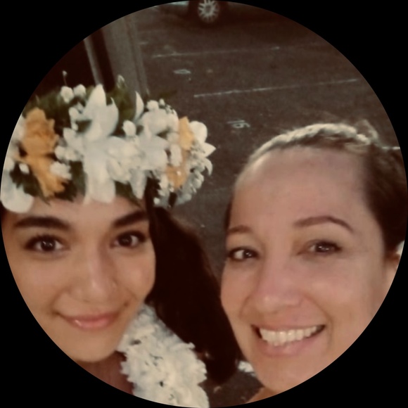 Profile Picture of Tia Thiim (@kahalaiki) on Poshmark