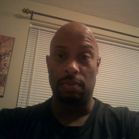 Profile Picture of Mark Vickers (@mlvdrea1) on Poshmark