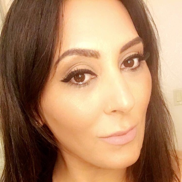 Dalia Mikhail - Poshmark Profile Picture of Dalia Mikhail (@daliamikhail) on Poshmark