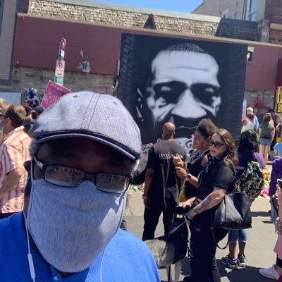 Profile Picture of David J. Cozart (@Qbten) on Twitter