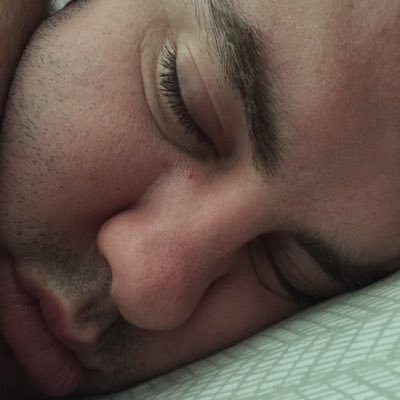 Profile Picture of Aaron Oswald (@az_oswald) on Twitter