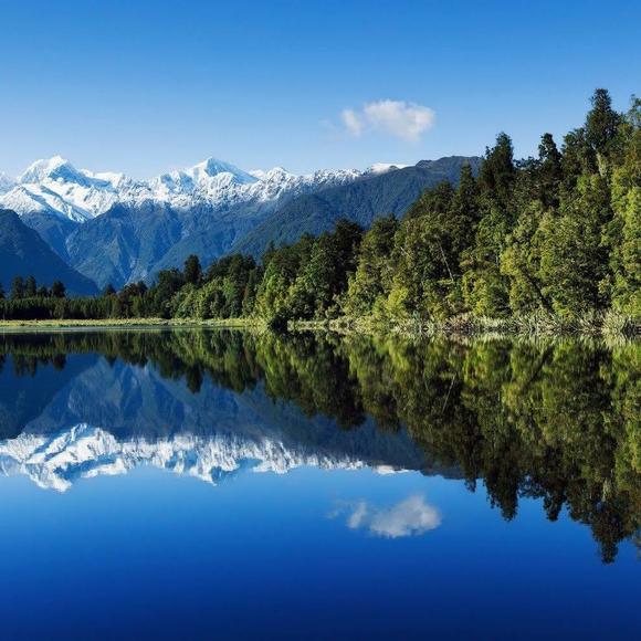 Profile Picture of Paola Ulloa (@paoisonpointe) on Poshmark