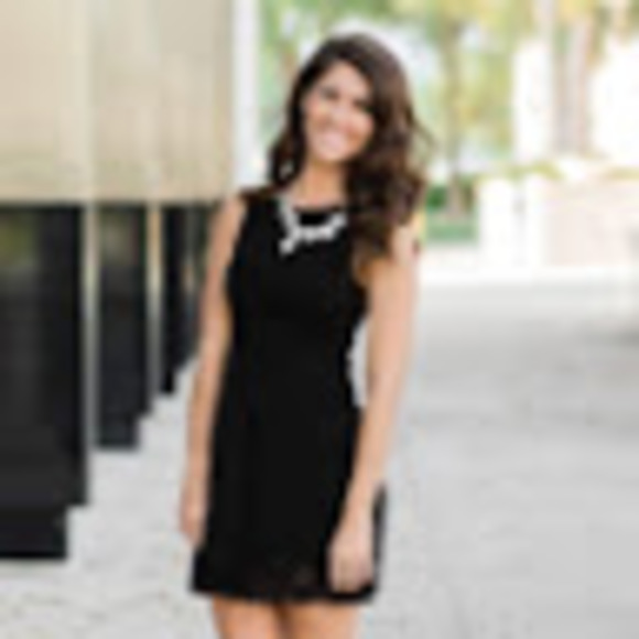 Profile Picture of Ashley Fairburn (@ashleyfairburn) on Poshmark