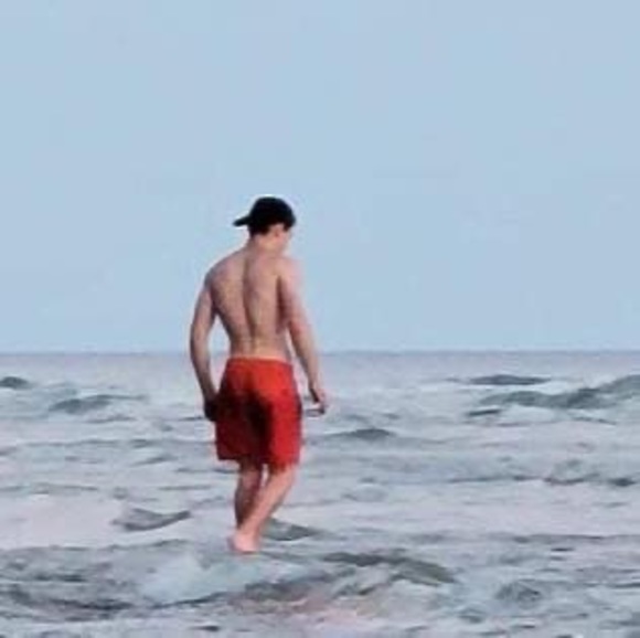 Profile Picture of Mathis Miron (@mathismiron) on Poshmark