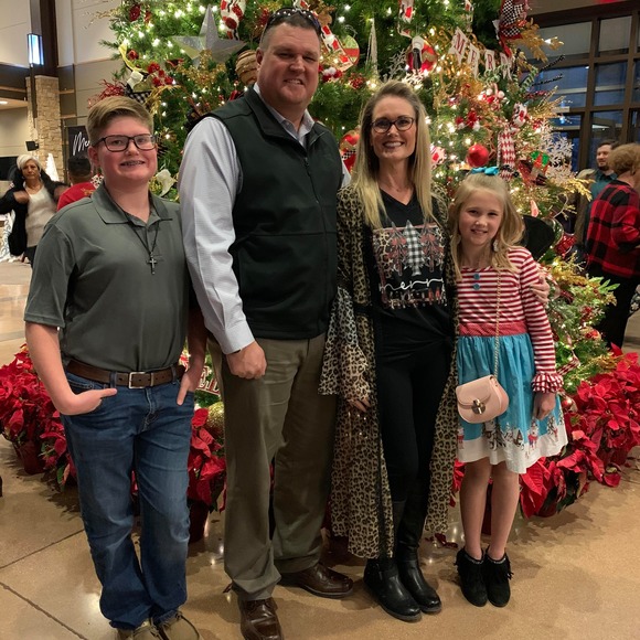 Profile Picture of Rhesa Dunn (@rhesad) on Poshmark