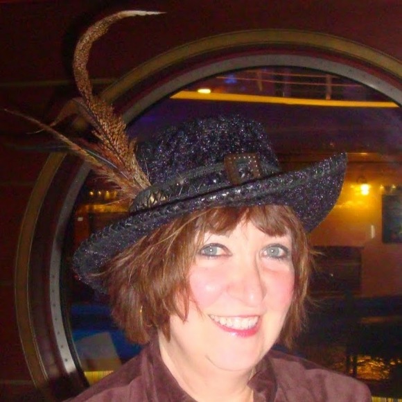 Profile Picture of Janice Blaskovich (@yensidw100) on Poshmark