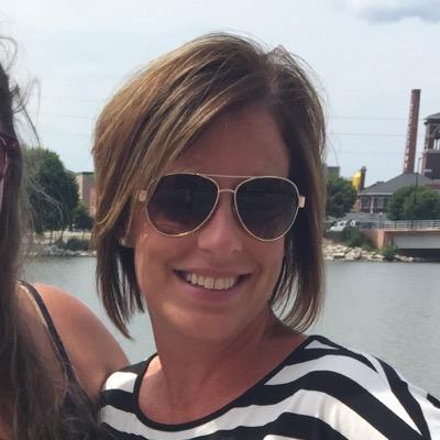 Profile Picture of Carrie Stumbris (@StumbrisCarrie) on Twitter
