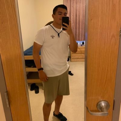 Profile Picture of Jonathan Lujan-Rivas (@RisenDzrt) on Twitter