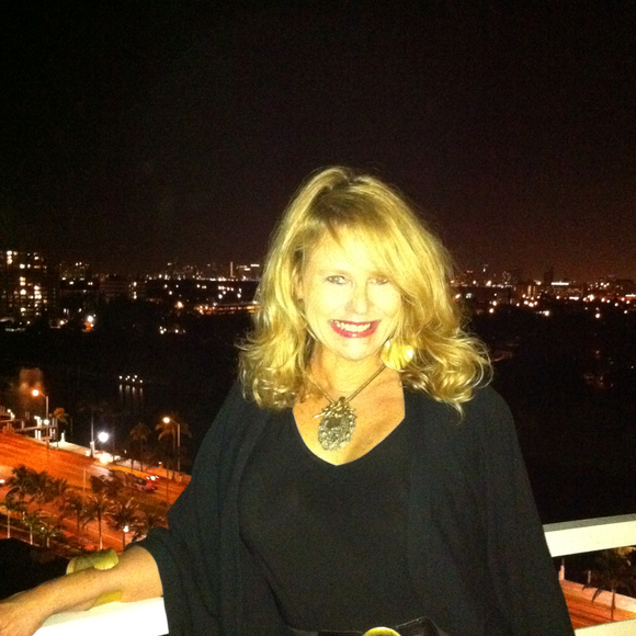 Profile Picture of Sandra Ritter (@sandra88) on Poshmark