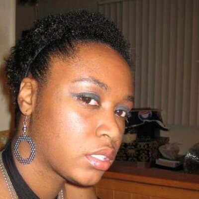 Profile Picture of Lauren Wolfe (@WolfeLauren) on Twitter