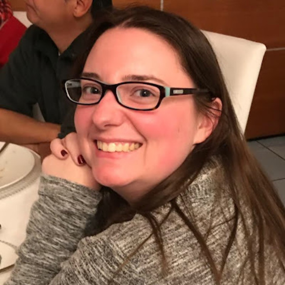 Jen Mccarthy - Poshmark Profile Picture of Jen Mccarthy (@jenmccarthy701) on Poshmark