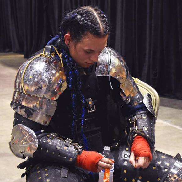 Profile Picture of Meschelle Roe (@meschelleroe) on Poshmark