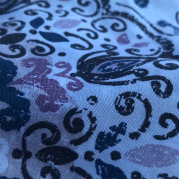 Profile Picture of Vicky Sanchez (@vickysanchez357) on Poshmark